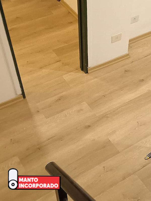 Piso Flotante Vinilico SPC Max Core ROYALE River Bend 9004 4mm/0.5