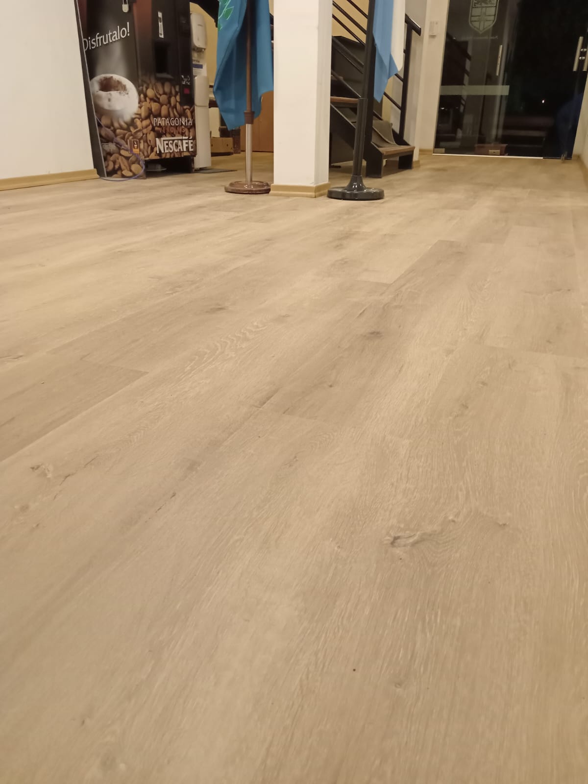 Piso Flotante Vinilico SPC Max Core ROYALE River Bend 9004 4mm/0.5 - Imagen 4