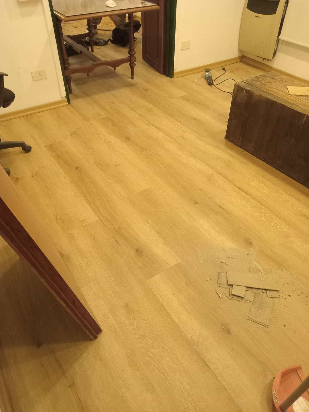 Piso Flotante Vinilico SPC Max Core ROYALE River Bend 9004 4mm/0.5 - Imagen 14