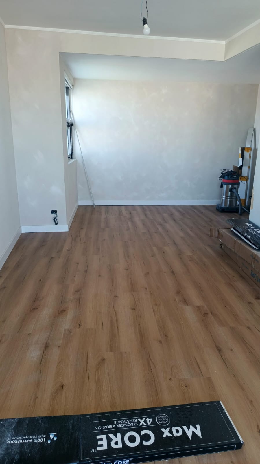 Piso Flotante Vinilico SPC Max Core ROYALE Mountain Crest 9002 4mm/0.5 - Imagen 6