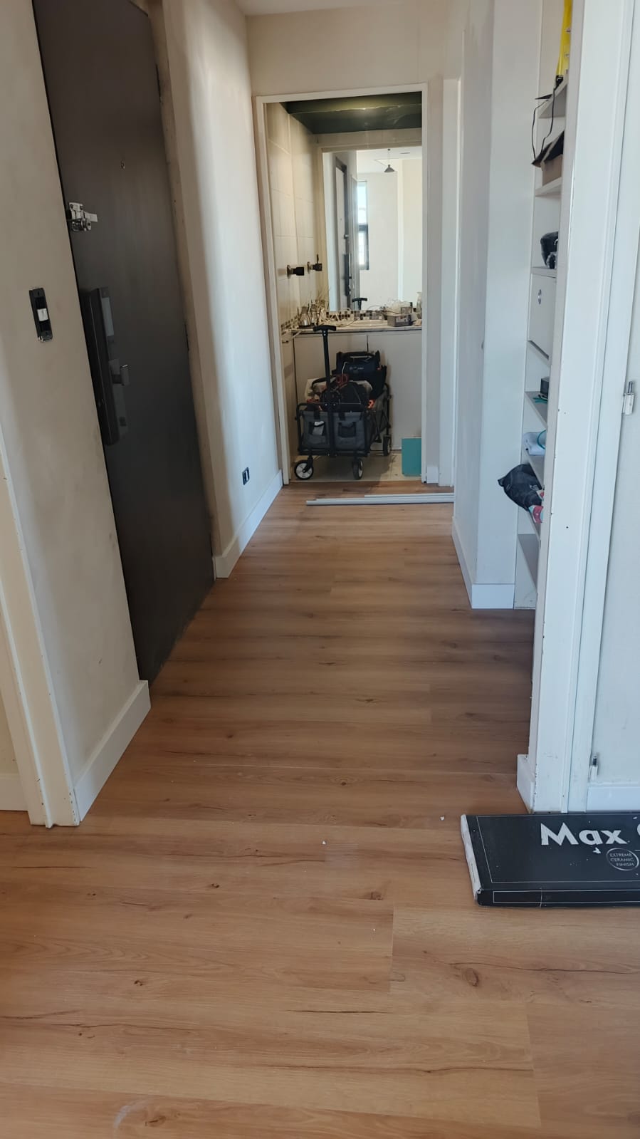 Piso Flotante Vinilico SPC Max Core ROYALE Mountain Crest 9002 4mm/0.5 - Imagen 7