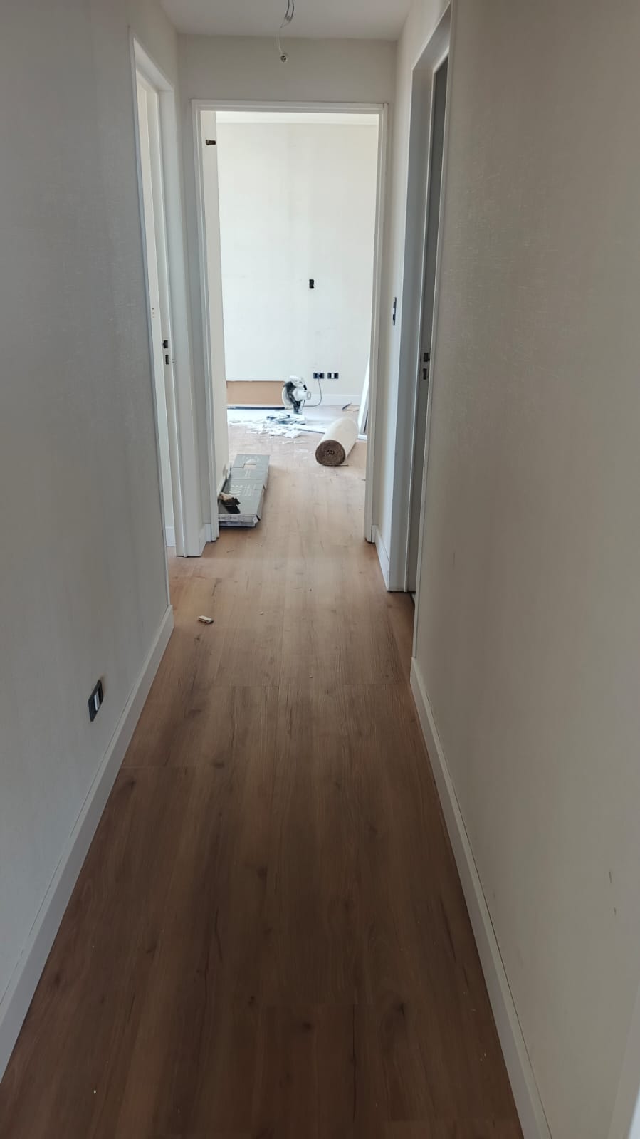 Piso Flotante Vinilico SPC Max Core ROYALE Mountain Crest 9002 4mm/0.5 - Imagen 8