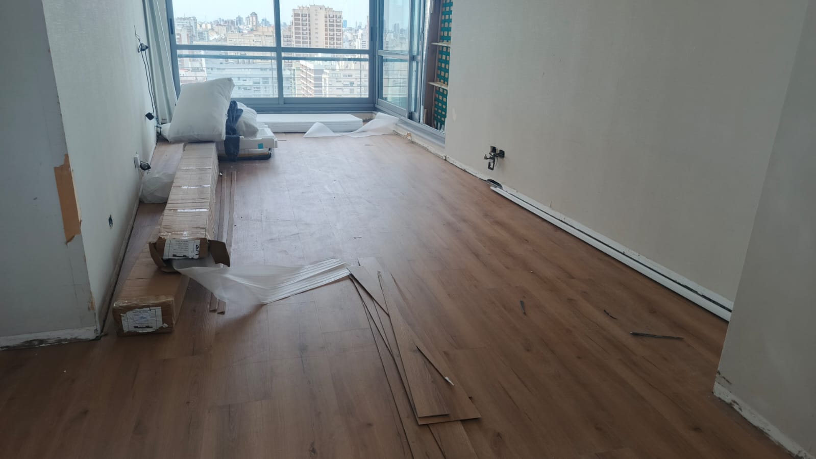 Piso Flotante Vinilico SPC Max Core ROYALE Mountain Crest 9002 4mm/0.5 - Imagen 10