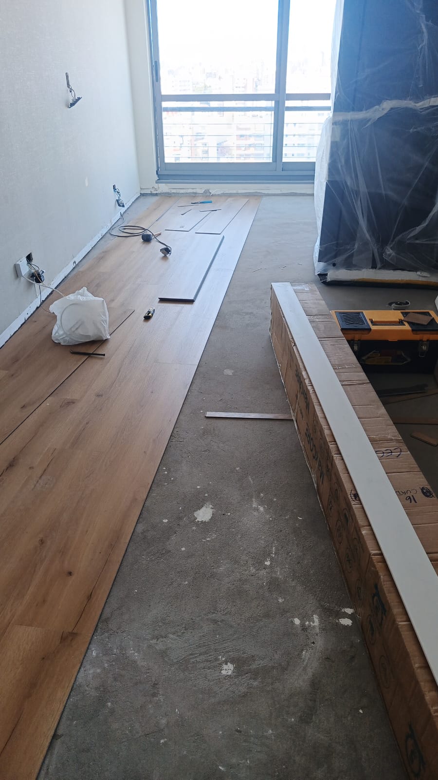 Piso Flotante Vinilico SPC Max Core ROYALE Mountain Crest 9002 4mm/0.5 - Imagen 11