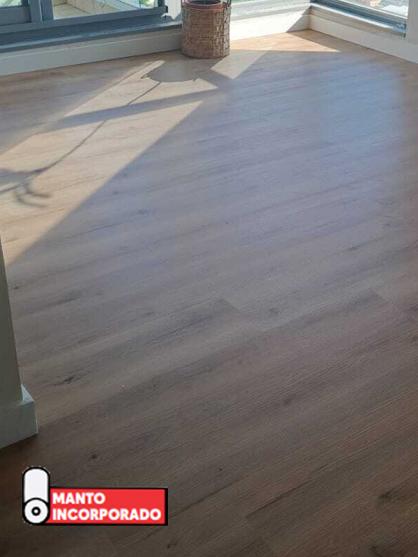 Piso Flotante Vinilico SPC Max Core ROYALE Mountain Crest 9002 4mm/0.5