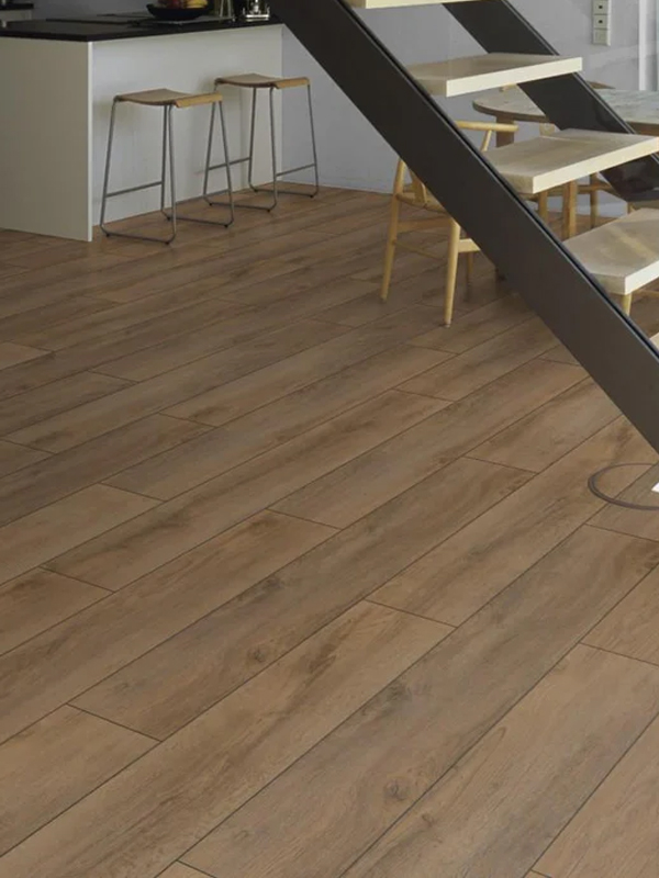 Piso Flotante Kronotex Smart - 7mm AC3 - PREMIUM BRAUN OAK - D4957